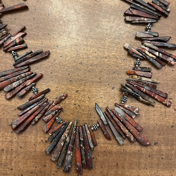 Brown stone necklace - Picture 3 of 3